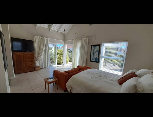 3 BEDROOM HOUSE FOR SALE IN PORT OWEN